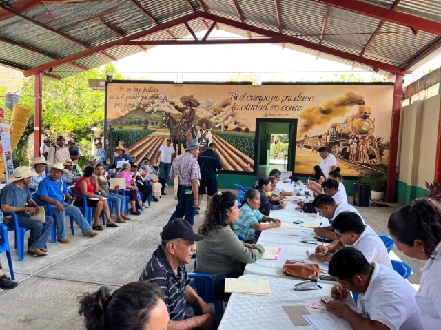 Realizan Tianguis de Empresas de Semillas en Tepalcingo para apoyar cultivos