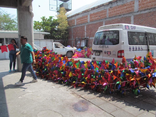  Ya se realizan los preparativos para celebrar en grande los 151 años de Jojutla como ciudad. Pronto los adornos estarán en las calles.