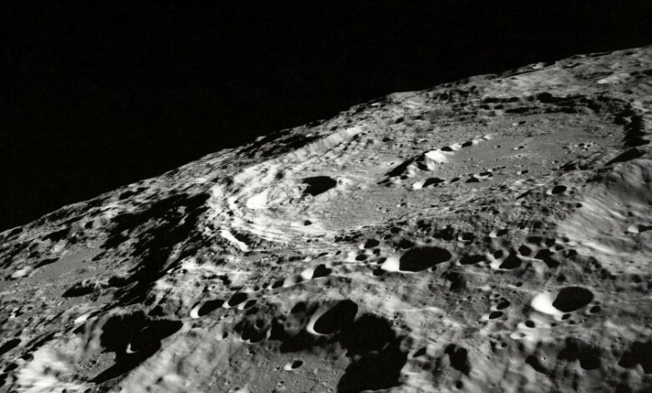 Científicos chinos descubren nuevo mineral en la Luna