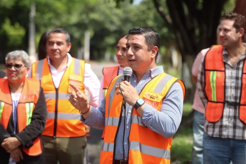 Arranca alcalde Éder Rodríguez pavimentación de avenida Las Fuentes en Jiutepec