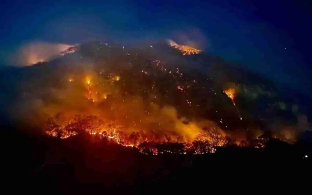 Aumenta a 120 número de incendios forestales activos en México