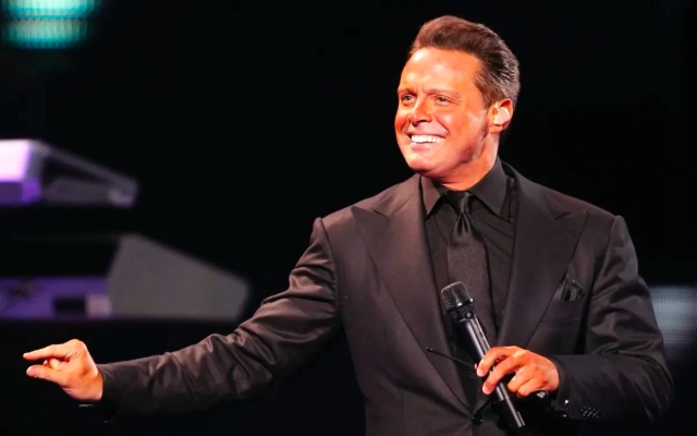 Luis Miguel amplía fechas en la Arena Ciudad de México para el Tour 2024