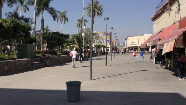 Con la remodelación del zócalo se busca retirar a los ambulantes de la zona.