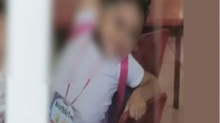 Niña se cambia de nombre y la escuela no quería entregársela a su madre