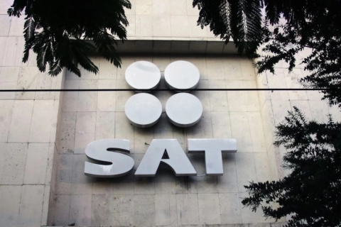 SAT revoca autorizaci&oacute;n a m&aacute;s de 100 ONG para recibir donativos