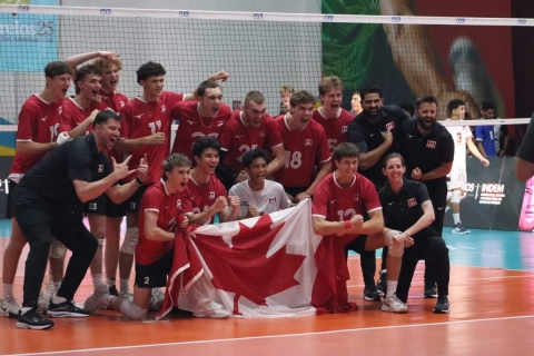 El seleccionado canadiense se quedó con el tercer puesto al despachar a Venezuela en tres sets.