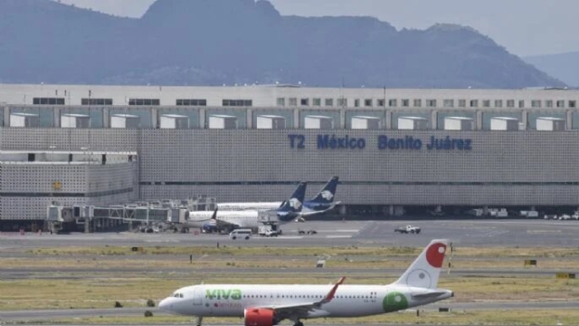 Balacera en terminal 2 del AICM deja 2 heridos