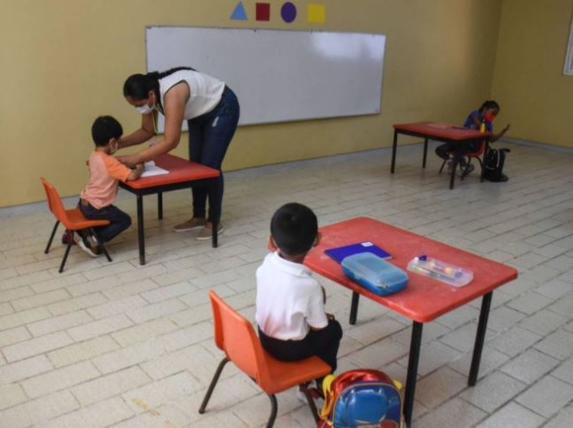 Se debe asegurar la convivencia de los alumnos, dijo la Secretaria de Educación Delfina Gómez.