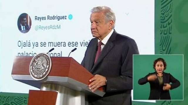 AMLO critica nombramiento de Reyes Rodríguez.