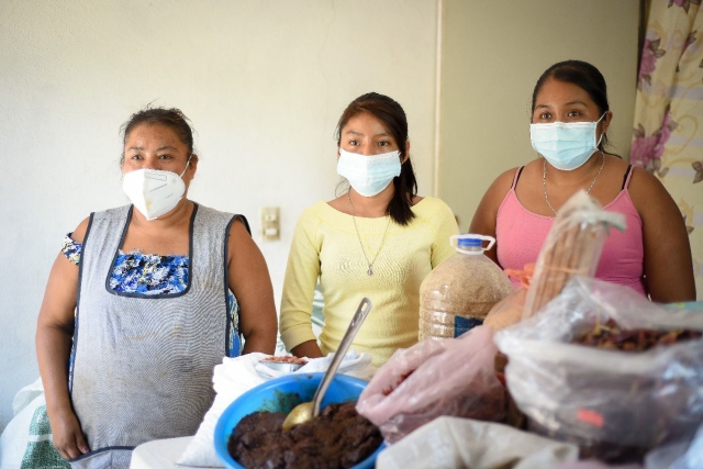 Consolida gobierno de Cuauhtémoc Blanco proyecto de mujeres jefas de familia