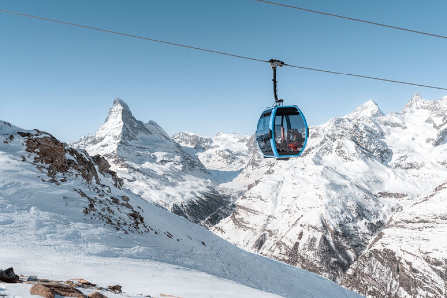 Cinco esquiadores fallecen cerca de estación alpina en Suiza