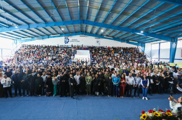 Anuncia Margarita Gonz&aacute;lez Saravia becas para personas mayores de 15 a&ntilde;os de edad que estudien primaria y secundaria