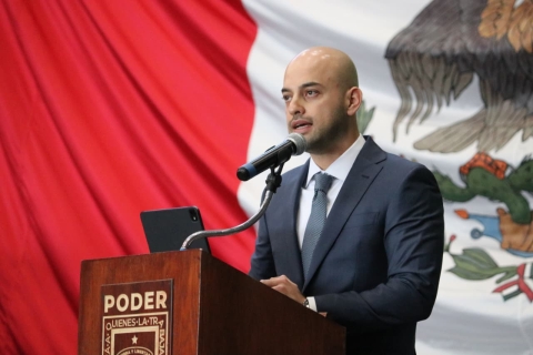 Comparece ante diputados titular de la Fiscal&iacute;a General del Estado; expone su primer informe semestral de gesti&oacute;n