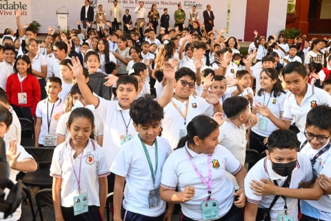 Gan&oacute; SEP 26 juicios por prohibici&oacute;n de venta de comida chatarra