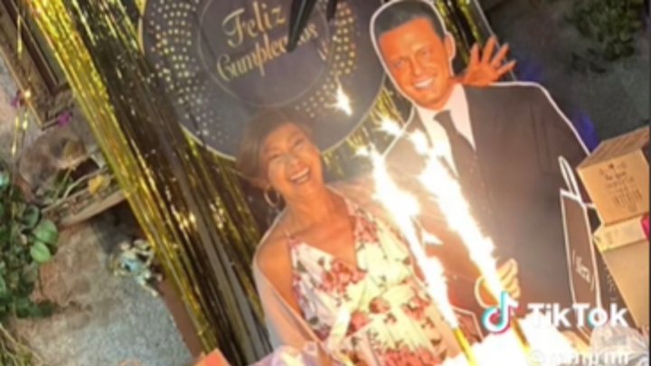 Mujer celebra su cumpleaños con fiesta temática de Luis Miguel