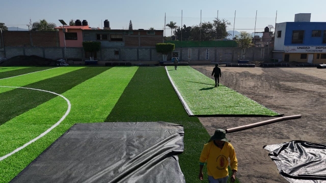 Rehabilita Gobierno de Jiutepec cancha de futbol soccer en la colonia Tlahuapan