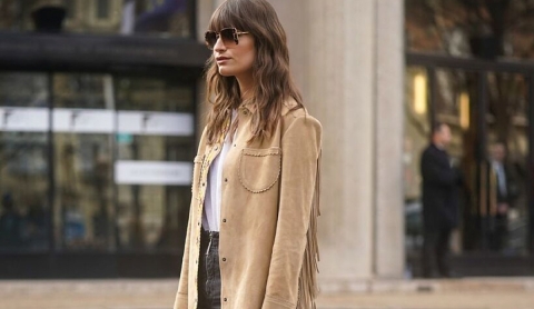 Sobrecamisas: la prenda clave del verano 2025 para combinar con jeans, faldas o vestidos