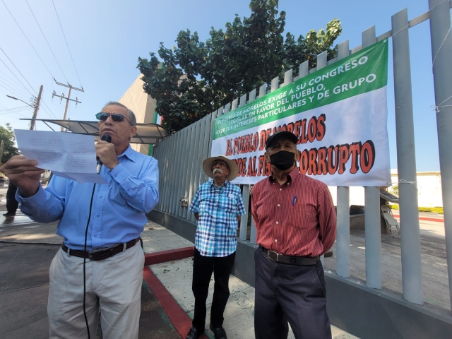 Protestan contra diputados por proteger al fiscal