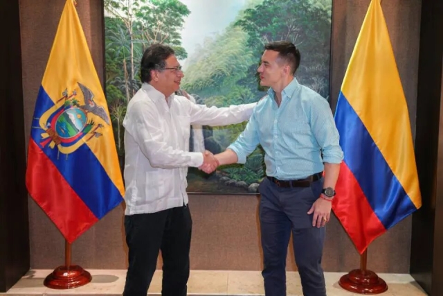 Ecuador y Colombia analizan urgencia de interconexión eléctrica regional