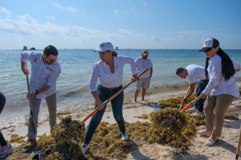 Arranca operativo contra sargazo en destinos turísticos del Caribe mexicano