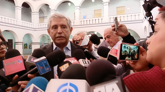 Invertir&aacute; ayuntamiento capitalino en paneles solares para el rastro, tras super&aacute;vit de 50 mdp