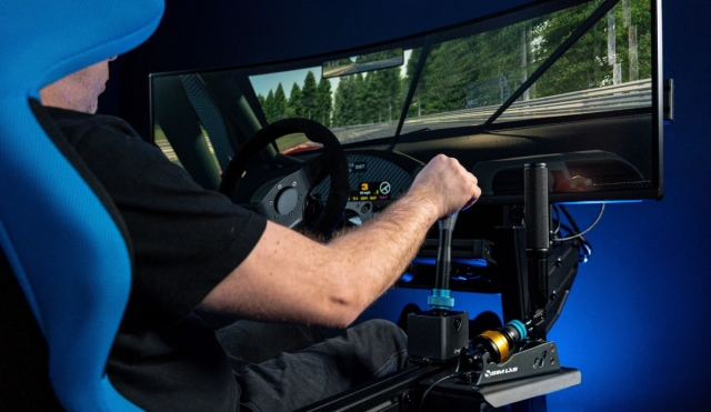 Simlab SQ1: la nueva palanca de cambios secuencial que revoluciona el sim-racing