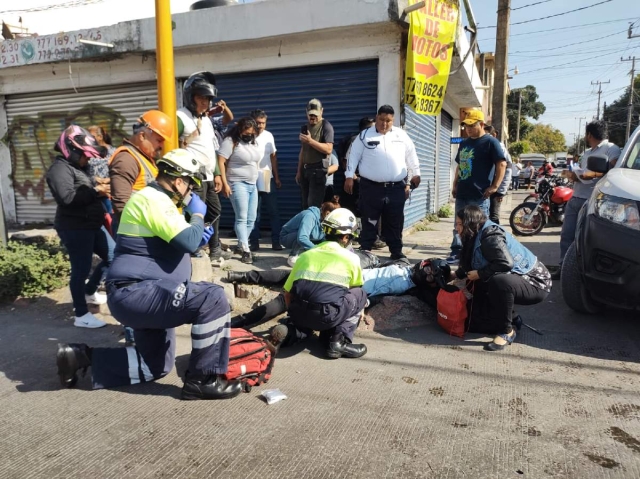 Los afectados recibieron los primeros auxilios y en seguida los llevaron a un hospital.