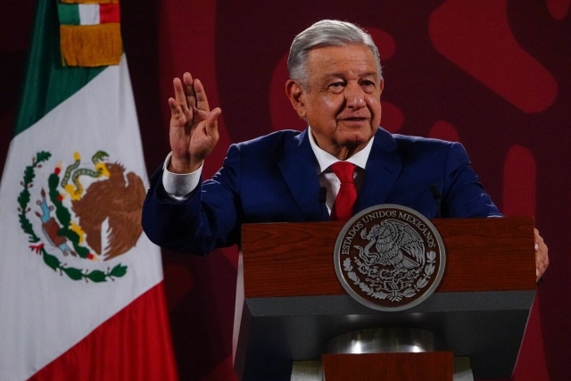 AMLO pide que no haya ‘psicosis’ por casos de estudiantes intoxicados