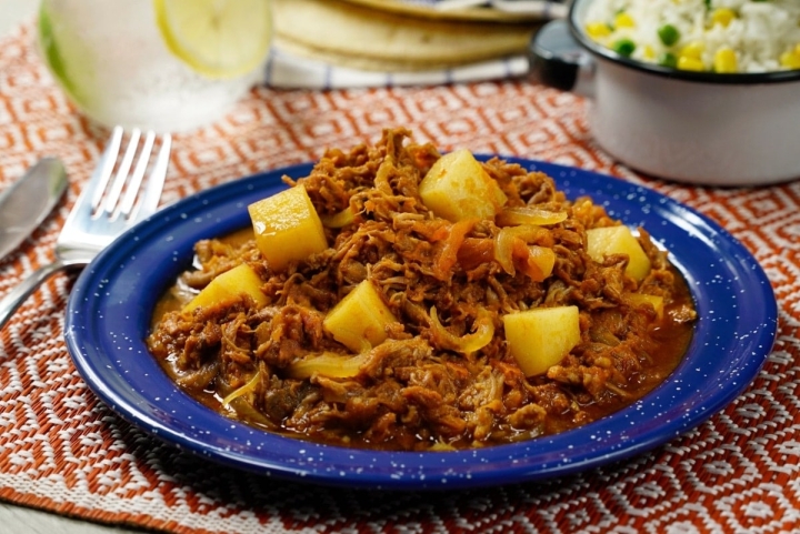 Carne de res deshebrada con papas, una receta rica para la hora de la comida