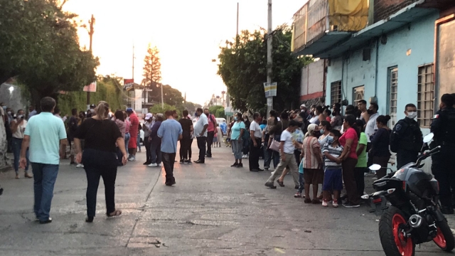 Se manifiestan simpatizantes de Jesús Corona en el Consejo Municipal del Impepac