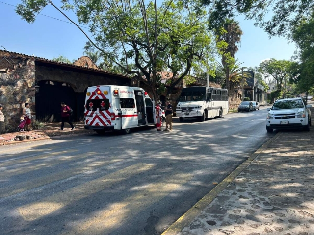 La “ruta” resultó con algunos daños en la parte frontal.