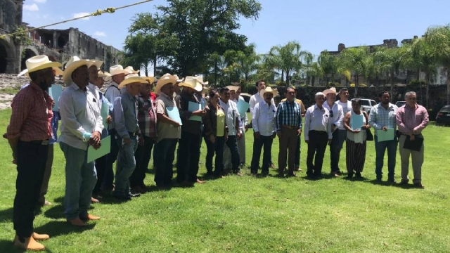 Autoridades de los tres niveles de gobierno y campesinos se reunieron para abordar diversos temas.