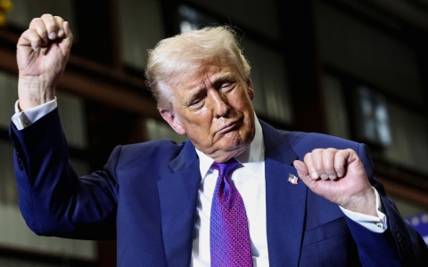 Trump ordena divulgar archivos sobre OVNIs y fen&oacute;menos extraterrestres