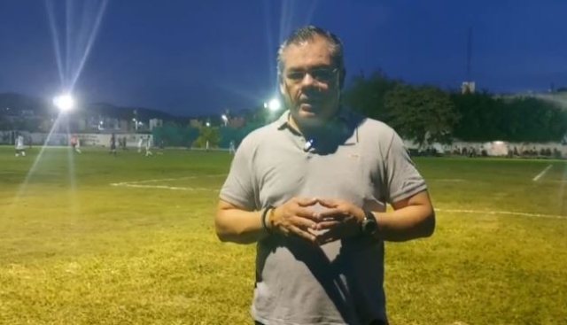 Entrega Ayuntamiento de Jiutepec rehabilitación de instalaciones del campo de futbol &#039;El Kinder&#039;