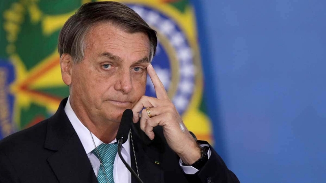 Jair Bolsonaro fue hospitalizado por hipo crónico.