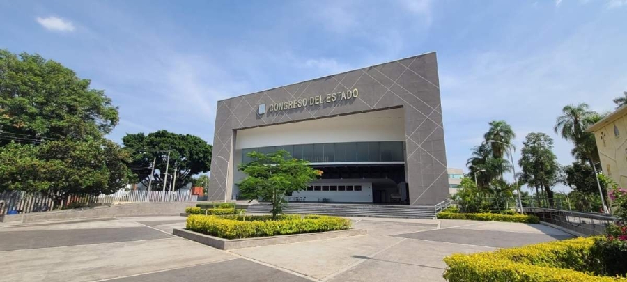 Impugna abogado convocatoria para elección de magistrados del TJA