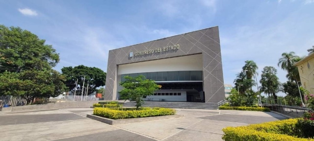 Impugna abogado convocatoria para elección de magistrados del TJA