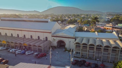 Locatarios del mercado de Zacatepec sufrían durante las lluvias y en el mercado nuevo se quejan de lo mismo.