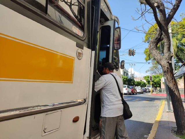 También realiza trabajos de albañilería