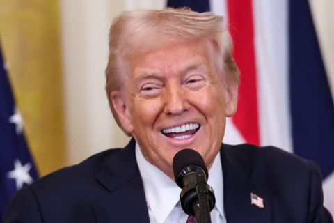 Trump planea declarar el inglés lengua oficial de Estados Unidos