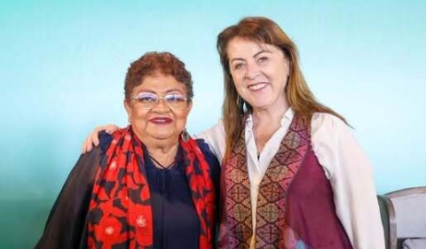 Celebra gobernadora Margarita Gonz&aacute;lez Saravia nombramiento de Ernestina Godoy como titular de FGR