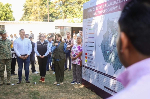 La gobernadora Margarita Gonz&aacute;lez Saravia y la coordinadora nacional de Protecci&oacute;n Civil, Laura Vel&aacute;zquez, supervisaron la Ruta de Evacuaci&oacute;n n&uacute;mero 2 Tetela del Volc&aacute;n&ndash;Cuernavaca. 