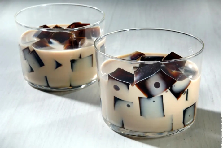No te quedes sin postre: Aprende a preparar una deliciosa gelatina de café con un toque de licor