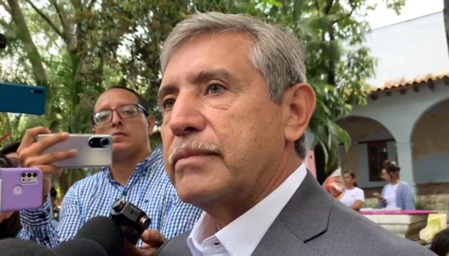 Sanciones a empresas que no reparan registros y coladeras en la vía pública en Cuernavaca: edil