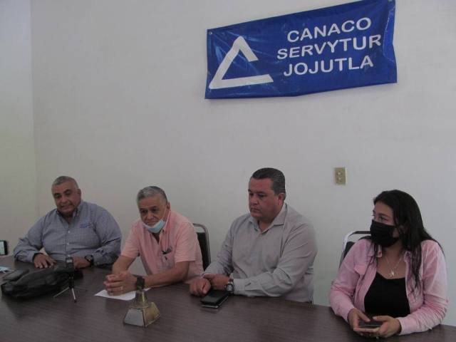 La Canaco de Jojutla manifestó que ante la reiterada negativa de los alcaldes a dialogar con ellos en materia de refrendos comerciales buscarán otro tipo de medidas.