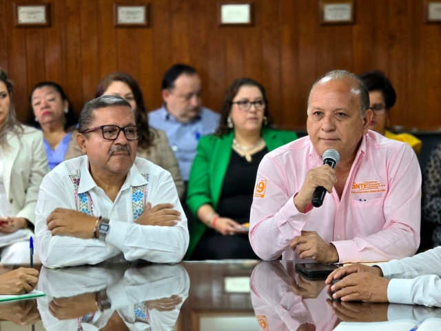 Fortalecen IEBEM y sección 19 del SNTE mecanismos para regularizar pagos a docentes