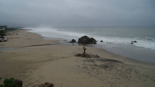 ‘Orlene’ tocará tierra este lunes en Sinaloa; provocará lluvias torrenciales en 2 estados