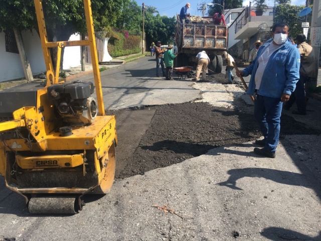 Repara ayuntamiento calle Ocotepec en la colonia Maravillas