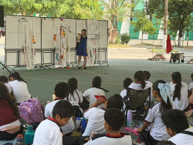 La obra de teatro, dirigida a los ni&ntilde;os, busca prevenir la violencia hacia las ni&ntilde;as en el municipio y fomentar una cultura de respeto y equidad.