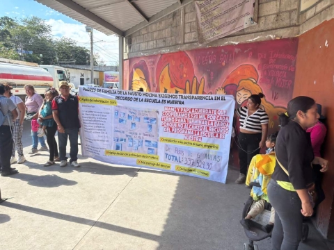 Denuncian bloqueo de recursos federales en primaria de Xoxocotla
